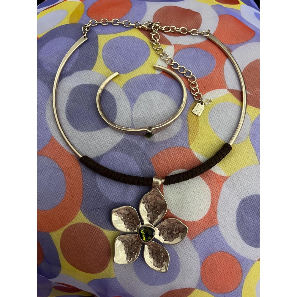 Robert Lee Morris RLM SoHo Vintage Jewelry Set  Hammered Flower Necklace and Cuf